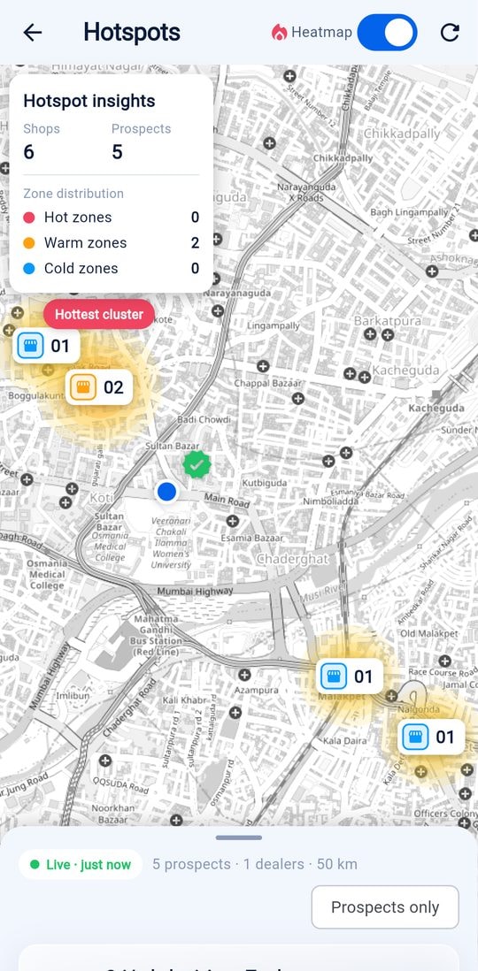 Mobile app Hotspots heatmap of nearby shops and prospects with the hottest cluster marked